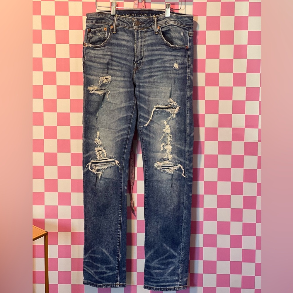 American Eagle Men's Distressed Blue Jeans